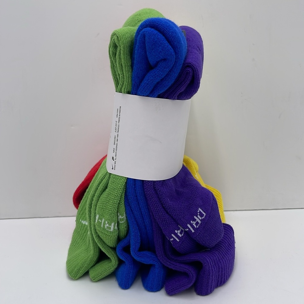 Nike Everyday Plus Cushioned
Training Crew Socks (6 Pairs) - Picture 5 of 16